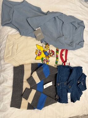 NWT Baby Gap Bundle 6-12, 12-18 mo